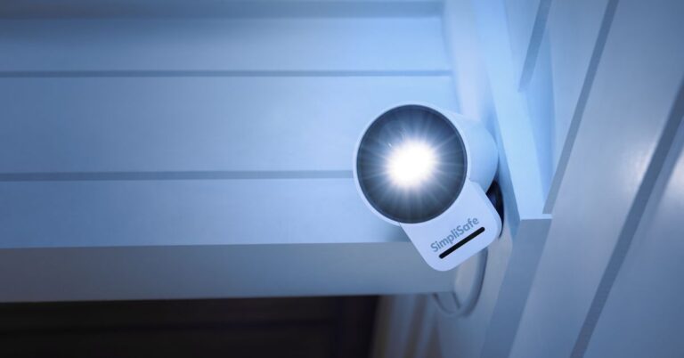 Outdoor Security Camera 2 Spotlight Wired