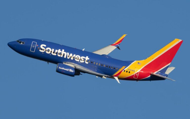 N961WN Southwest Airlines Boeing 737 7H4 1 scaled e1736868208807