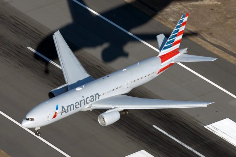 N754AN American Airlines Boeing 777 223ER 5 e1740404444151