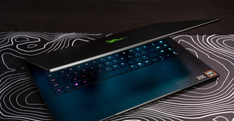 257655 Razer Blade 16 laptop 2025 5090 ADiBenedetto 0039
