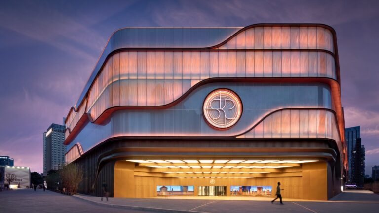 SKP Wuhan Photo by Nick Kuranik Courtesy of Sybarite 4